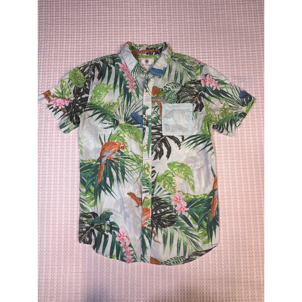 On The Byas Tropical Button Up Shirt Medium Jungle Parrot Floral Print
